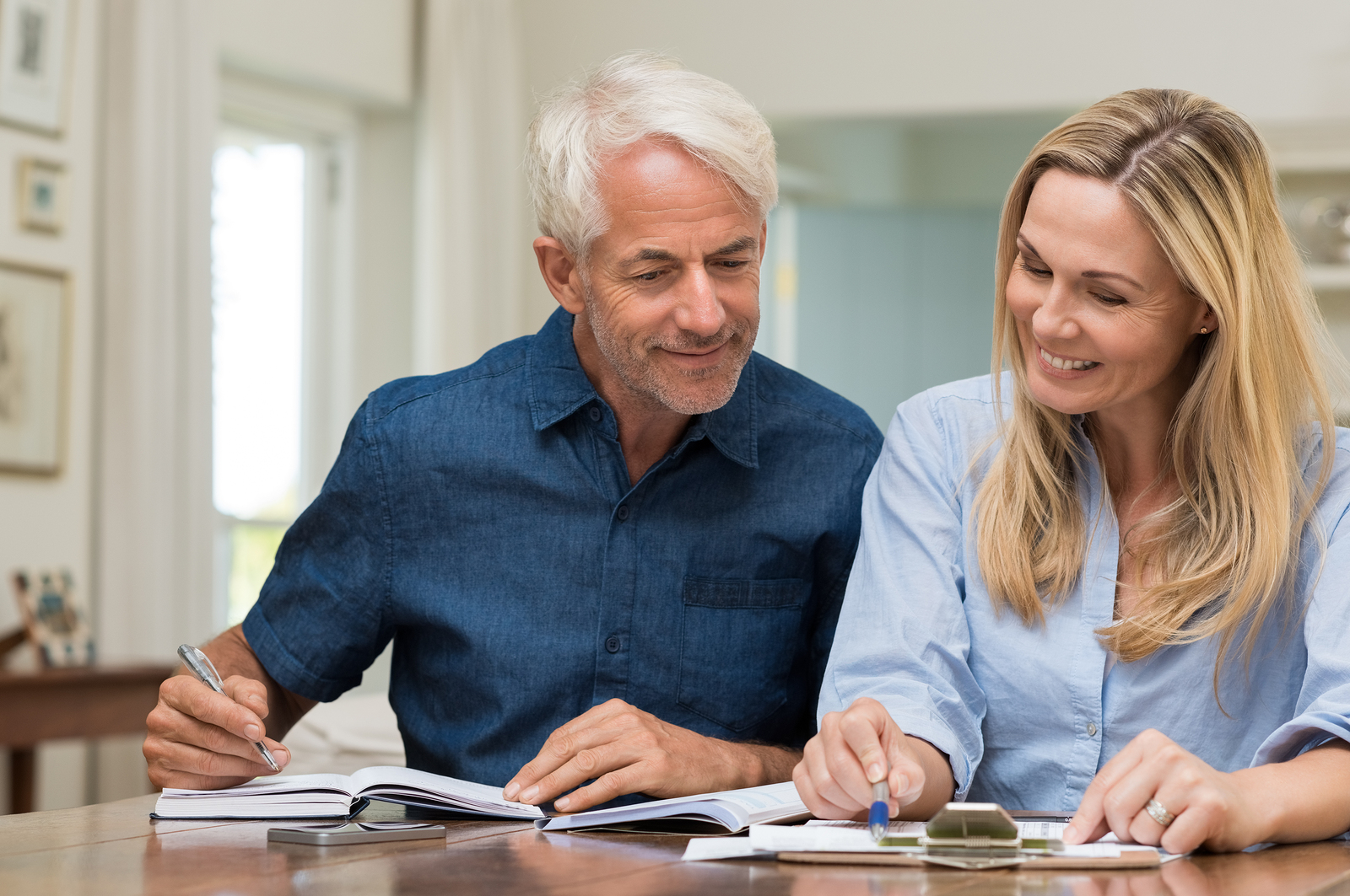 SHOULD YOU AND YOUR SPOUSE RETIRE TOGETHER?